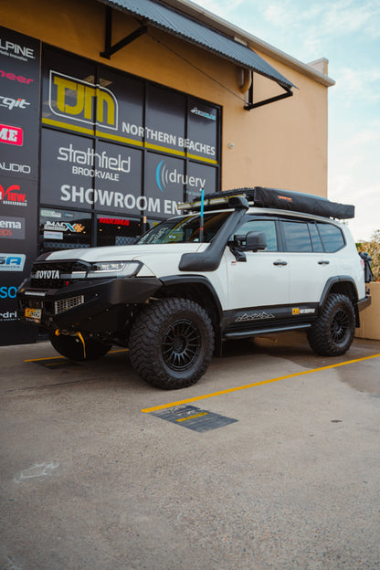 LAND CRUISER 300 SERIES FLARE KIT WITH MUDFLAPS (FULL-SET) - WF300MF