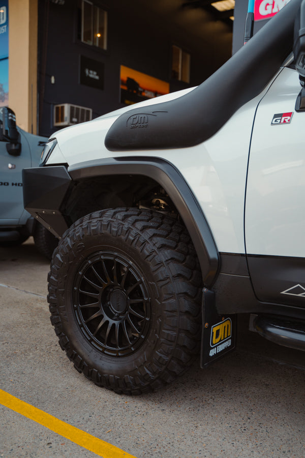 LAND CRUISER  300 SERIES GR FLARE KIT WITH MUDFLAPS (FULL-SET) - WF300GRMF